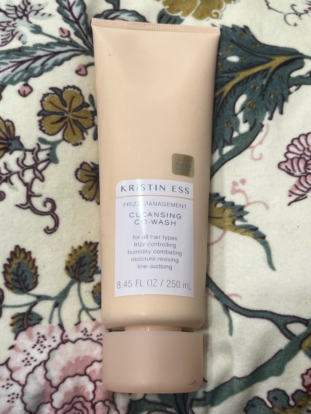 Kristin Ess Frizz Management Cleansing Co-Wash